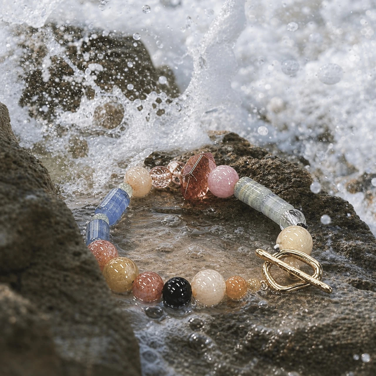 Water｜Aqua Mirage Strawberry Quartz Bracelet