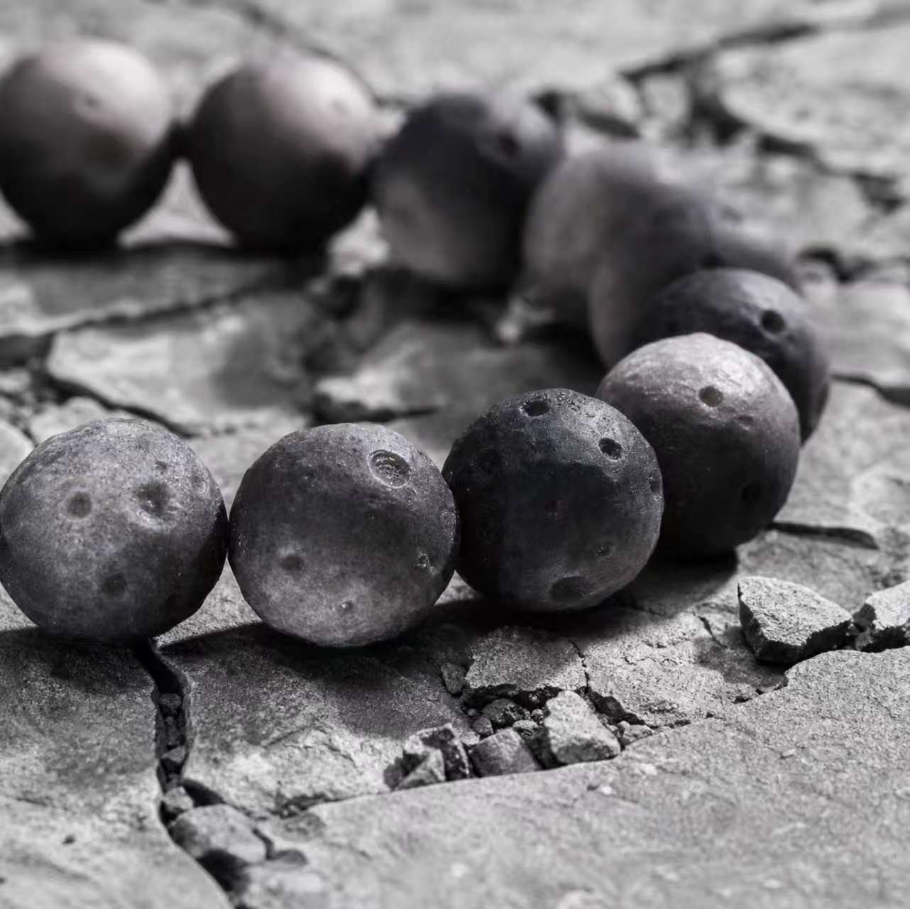 Lunar Radiance Obsidian Bracelet KUNLUN VEINS