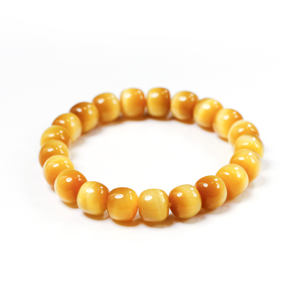 Close-up view on the Amur Leopard bracelet.