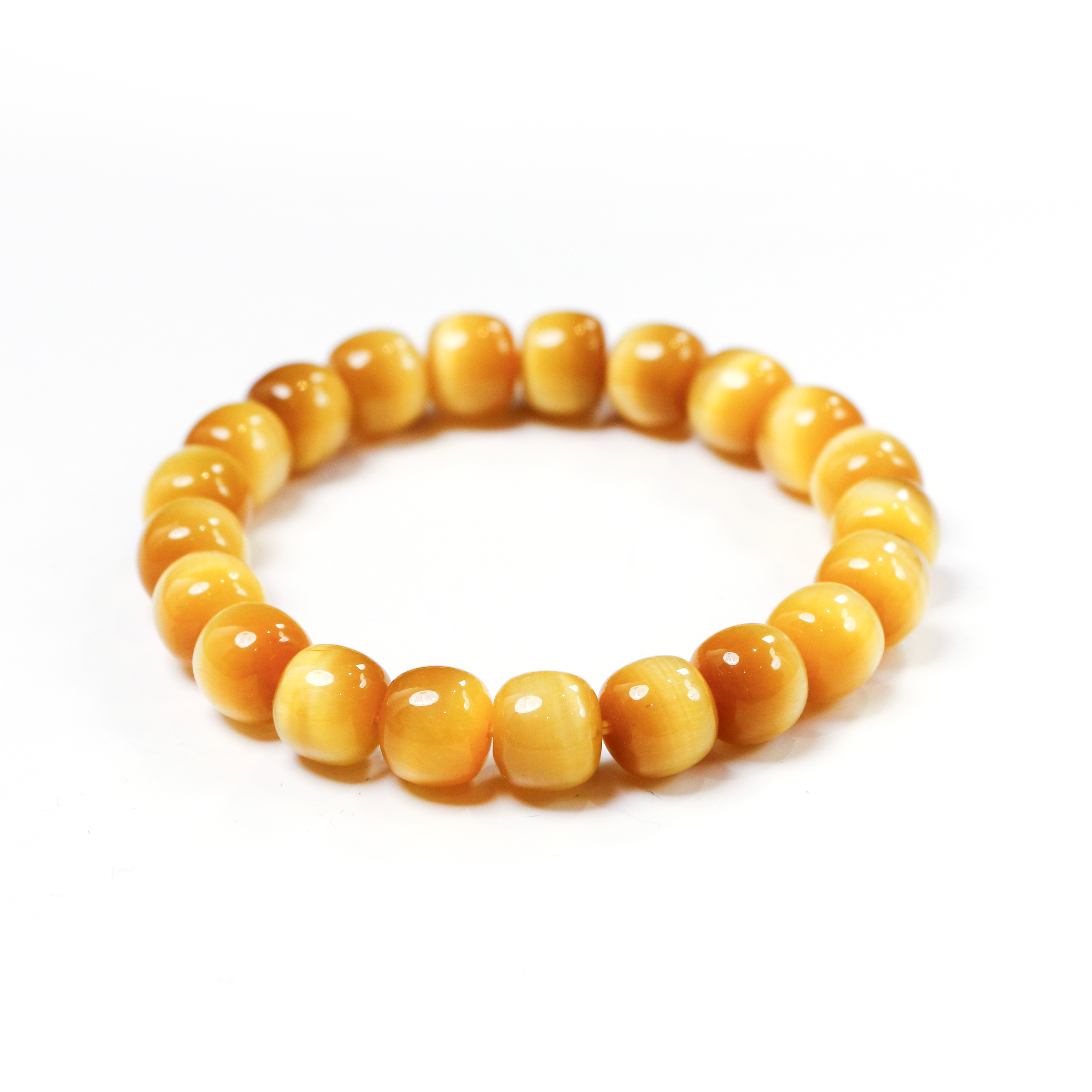Close-up view on the Amur Leopard bracelet.