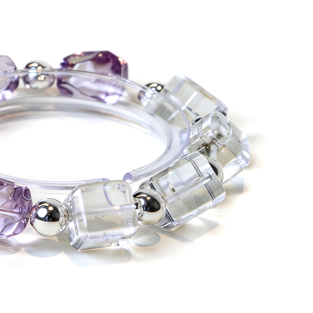 Chrysaora Colorata crystal bracelet with white clear quartz and lavender amethyst beads