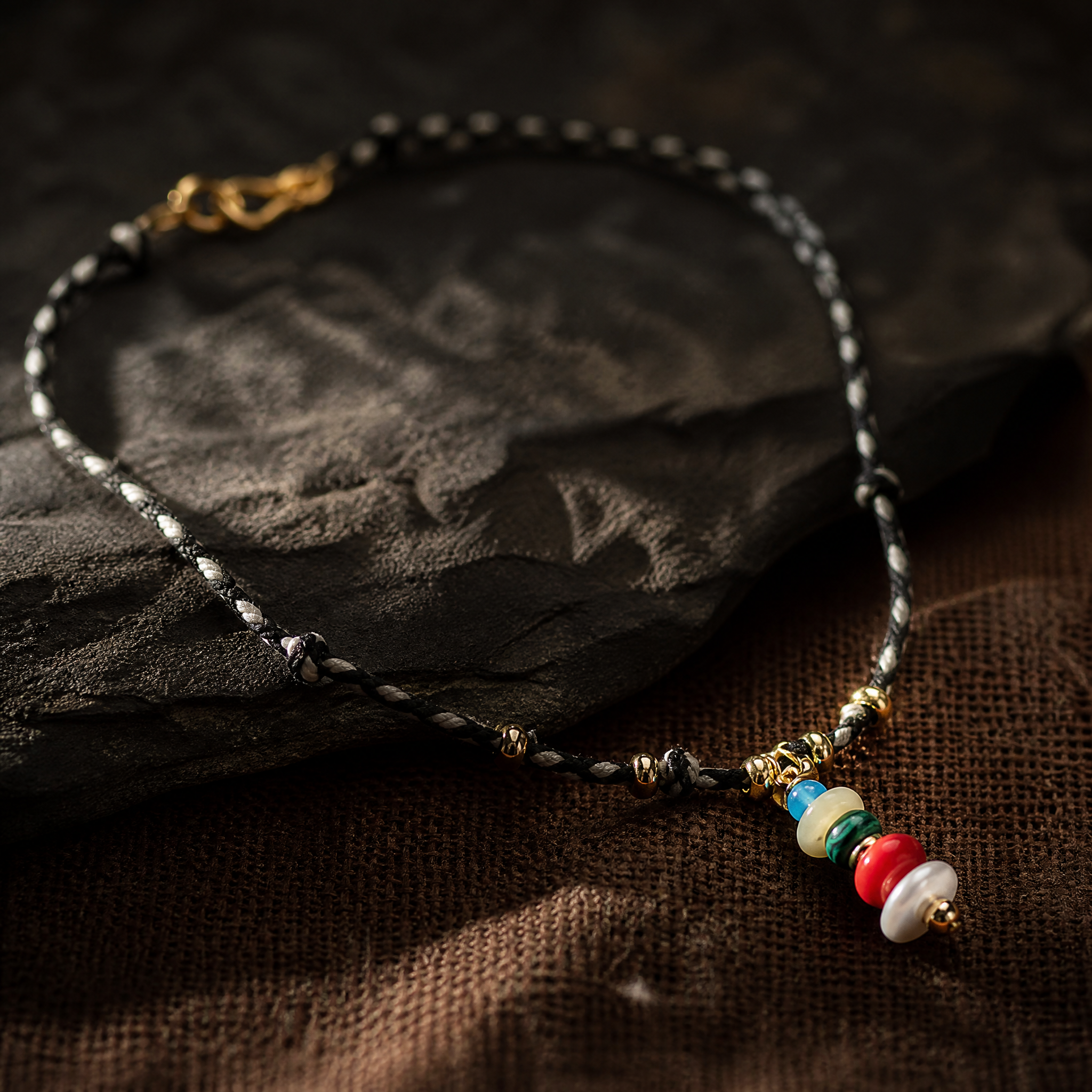 COLORED GROTTO HANDCRAFT COTTON COPE NECKLECE
